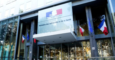 UNSSF / Rencontre DGOS / Repositionner la Sage-Femme dans le système de Santé UNSSF / Rencontre DGOS / Repositionner la Sage-Femme dans le système de Santé